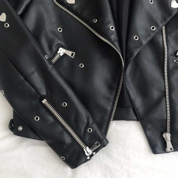 H&M faux leather eagle embellished biker jacket - Picture 4 of 7